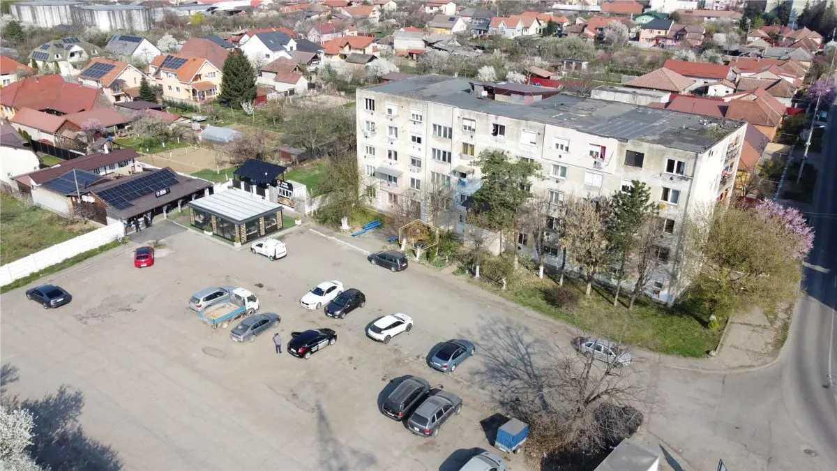 Etaj 3 | Garsoniera cu instalatii noi | Micro 15 - foto 1