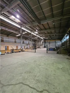Proprietate Industriala - 2500 mp - Productie - Depozitare - Office - foto 24