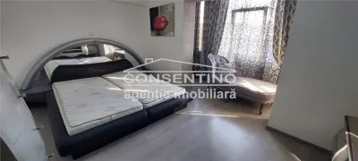 Se vinde imobil ultracentral , etaj 2 , liber , mobilat - foto 3