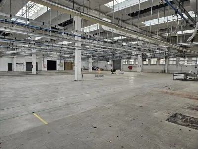 Spatiu Industrial - 2000 mp - Productie - Depozitare - Office - Cisnadie