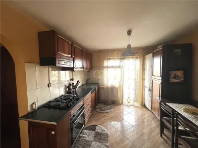 Apartament spatios cu 3 camere in Vila | Curte si gradina | Aproape de oras - foto 5