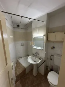 Central | Apartament spatios cu 4 camere | Etaj I - foto 8