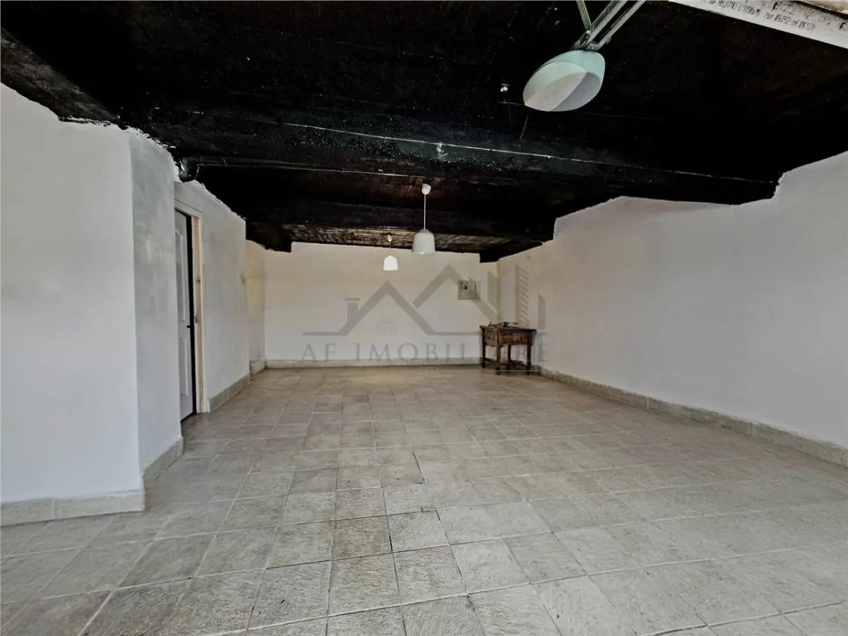 Casa de inchiriat cu priveliste frumoasa - foto 16