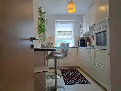 Apartament 3 camere, Tractorul, loc de parcare - Brasov