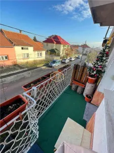 Apartament cu 2 camere + cladire P+M cu 2 unitati locative - foto 8