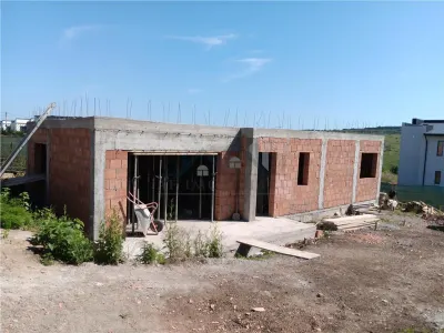 Valea Lupului CASA PARTER 4cam sc=115mp TEREN 380mp toate utilitatile - foto 4