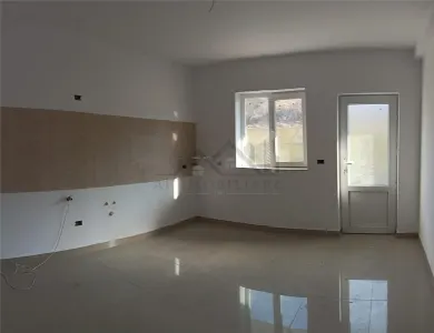 Visani vila P+1 duplex LIBERA la CHEIE s. utila = 105mp teren 200mp doua  locuri de parcare si zona de relaxare - foto 5