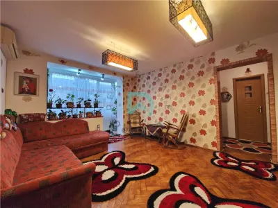 Apartament 3 camere, Tractorul - Brasov