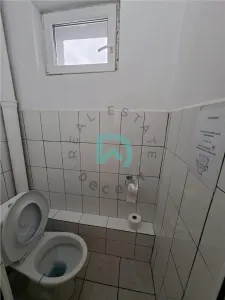 Imobil de închiriat – 18 camere | Ideal pentru muncitori, pensiune sau activități comerciale - foto 21