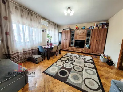 Apartament 4 camere , Piata Matei Corvin , 95mp , Semi-Central - Targu Mures