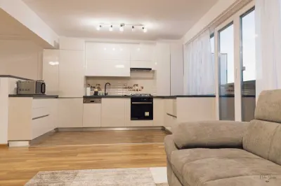 3 camere, tip penthouse, mobilat si utilat,Tractorul, Brasov - Brasov