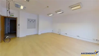 Spatiu birouri, renovat, Centrul Civic, Brasov. - foto 9