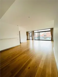 VANZARE APARTAMENT 4 CAMERE DOUA LOCURI PARCARE ZONA KISELEFF SECTOR 1 - Bucuresti