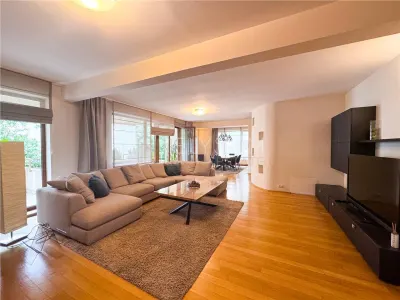 Apartament cu 4 camere de inchiriat Herastrau - foto 1