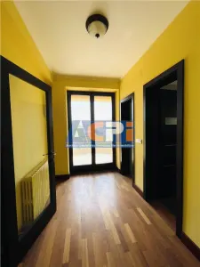VANZARE VILA 8 CAMERE 652 mp teren zona Sisesti Sector 1 - foto 14