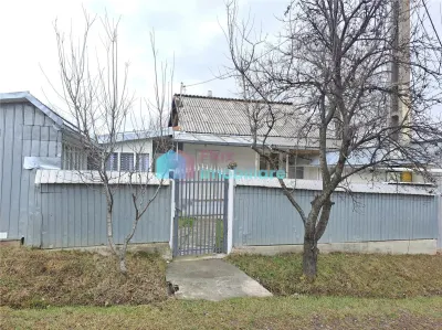 Casa cu 400 mp teren Bosanci - Bosanci