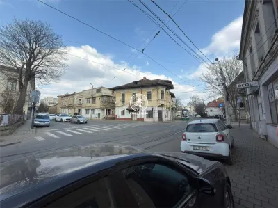 Spatiu de inchiriat, centru, expunere mare - foto 3