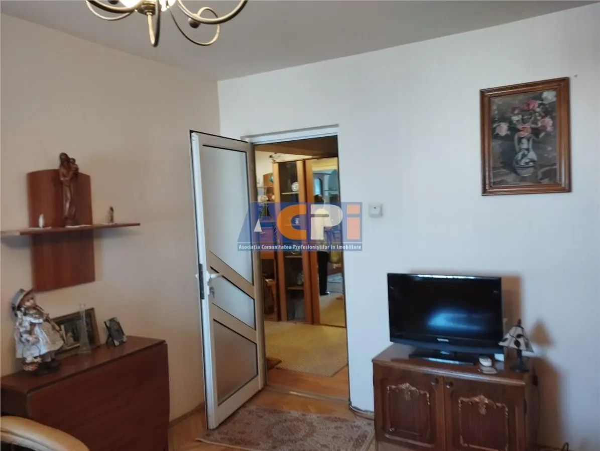 3  camere decomandate centru - foto 5
