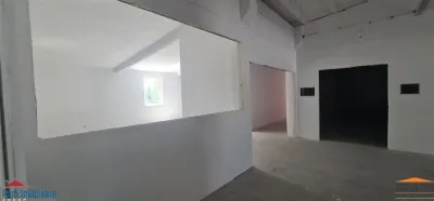 Spatiu posibil recompartimentare 1000mp et.1, zona Aeroport - foto 11