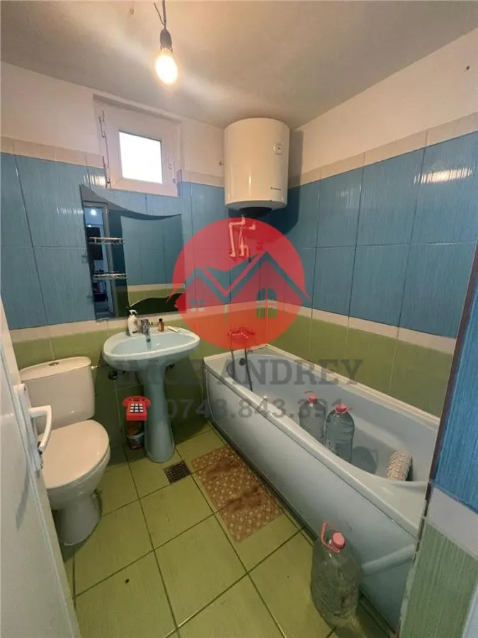 Casa 3 camere cu terasa, renovata, cartierul Nou, zona linistita - foto 8