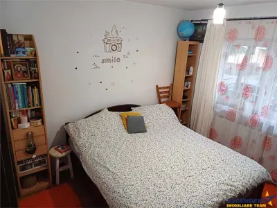 Apartament cu 3 camere, luminos, Astra Brasov - foto 3