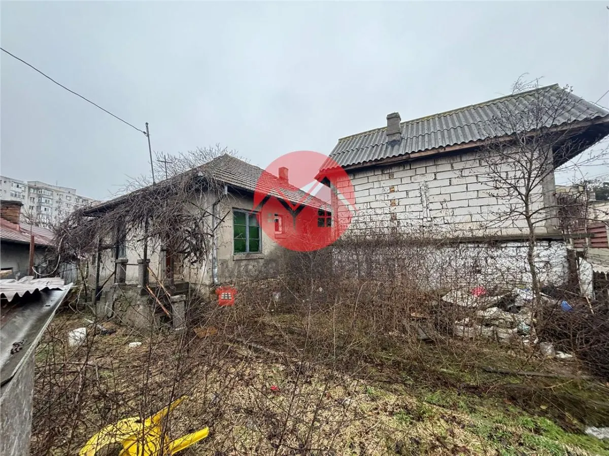 Teren 491 mp în centrul Tulcei, pozitie excelenta, cu case existente - foto 2