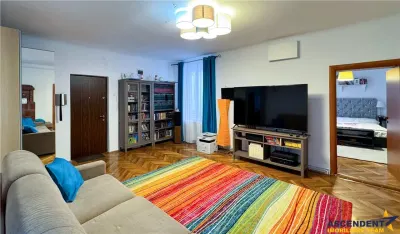 Apartament special, pe doua niveluri, Poarta Ecaterina, Centrul Istoric al Brasovului - foto 2