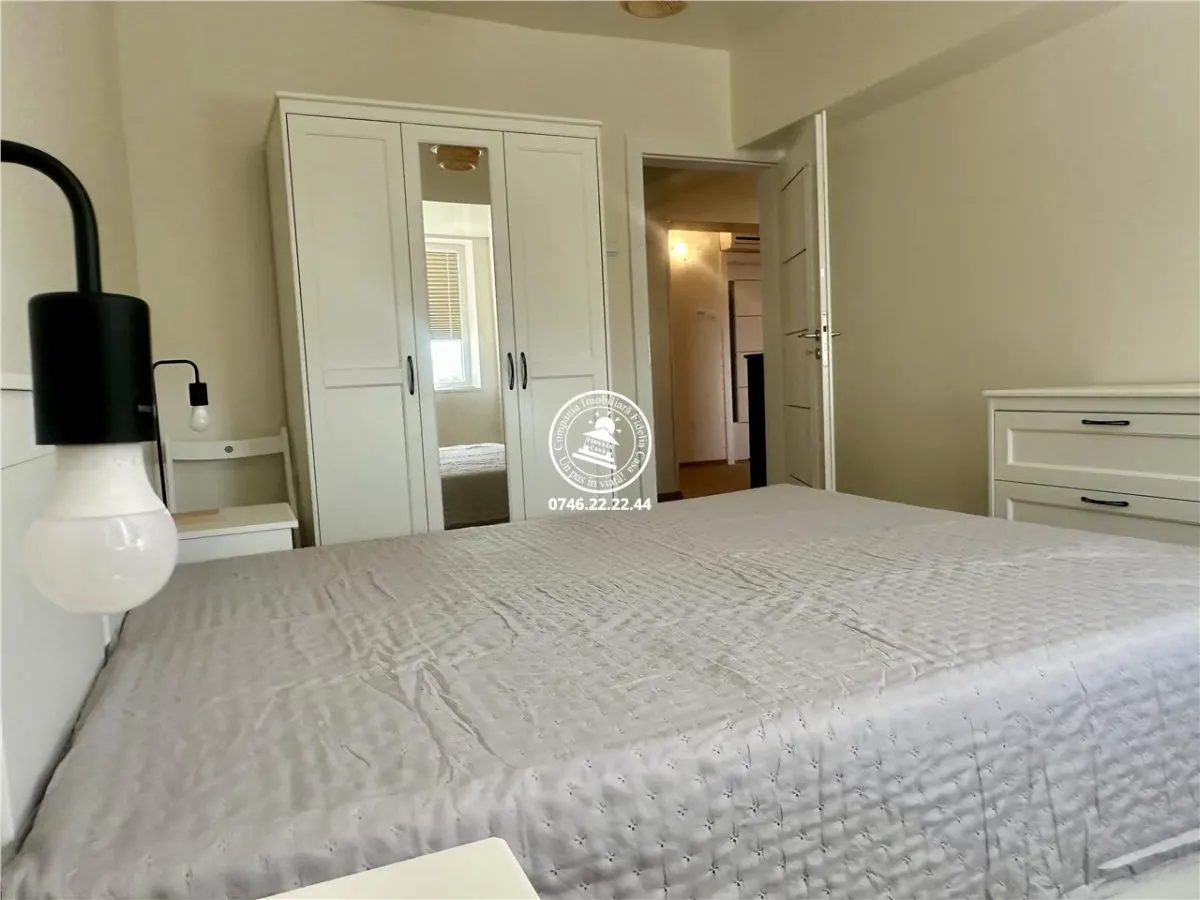 Apartament 3 camere  de inchiriat  Centru, - foto 1