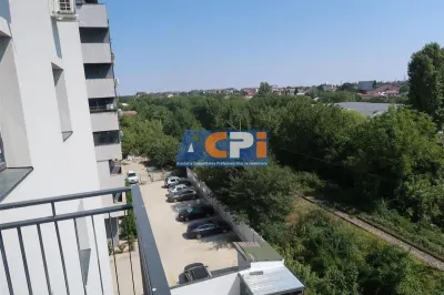 Apartament 3 Camere cu Priveliste Mirifica in Fundeni! - foto 3