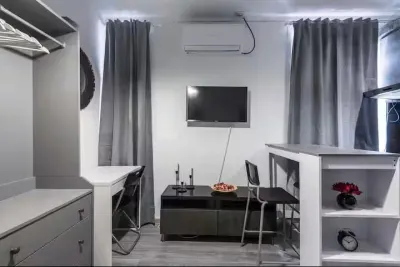 Langa Spitalul de Ochi Inchiriere in regim hotelier o garsoniera ultracentrala 15 mp - foto 2