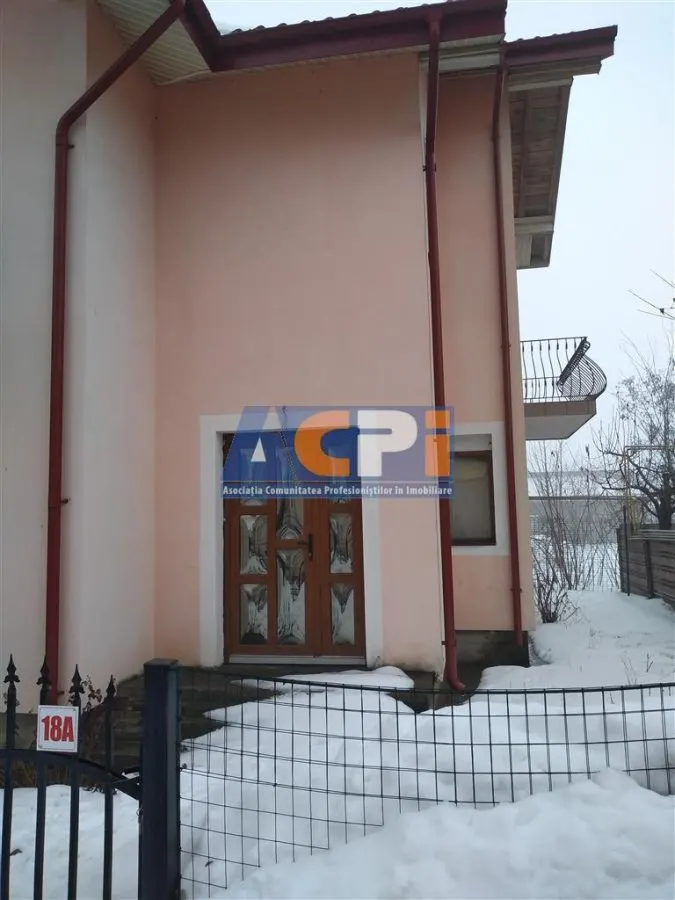 Vila, Bacau,zona, Hotel Levisticum. - foto 1