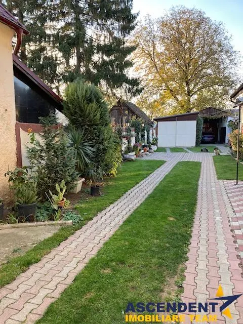 Casa de vanzare in Ghimbav - foto 1