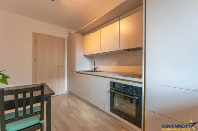 Cu terasa, vedere frumoasa, Urban Plaza, - foto 5