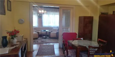 Casa cu 2 camere, curte comuna, cartier invecinat Centru -  Targu Mures. - foto 2