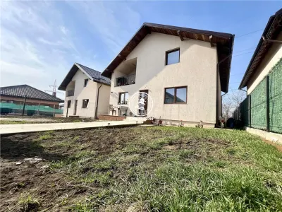 Vila individuala cu 6 camere, de vanzare in Horpaz - Miroslava - foto 2