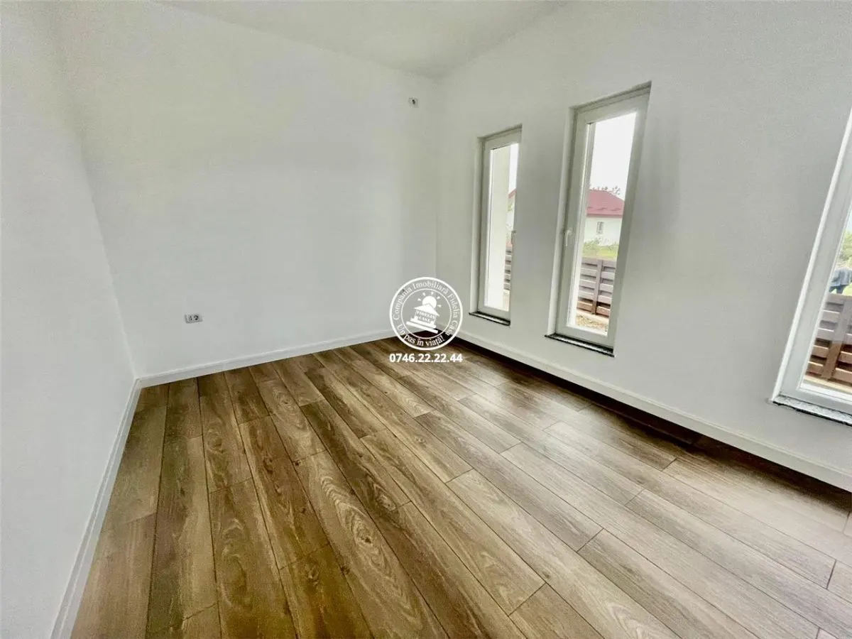 Vila  de vanzare  Miroslava, - foto 15