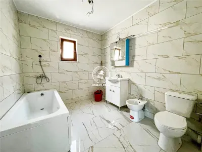 Vila  de vanzare  Lunca Cetatuii, - foto 11