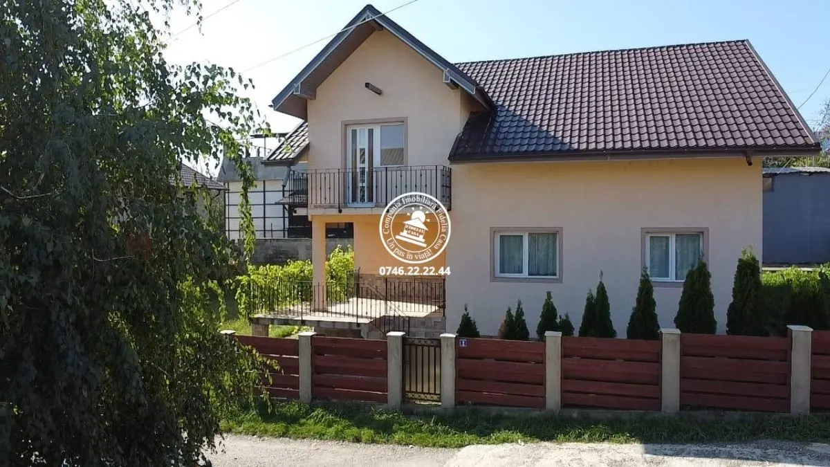 Vila  de vanzare  Lunca Cetatuii, - foto 1