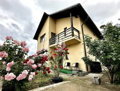 Vila cu 5 camere si 2 bai, de vanzare in Horpaz - Iasi
