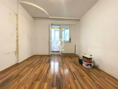 Apartament 2 camere  de vanzare  Centru, - foto 3