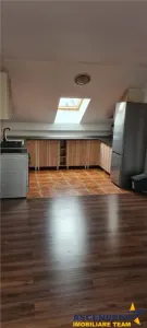 Central, cu terasa, Brasov - foto 3