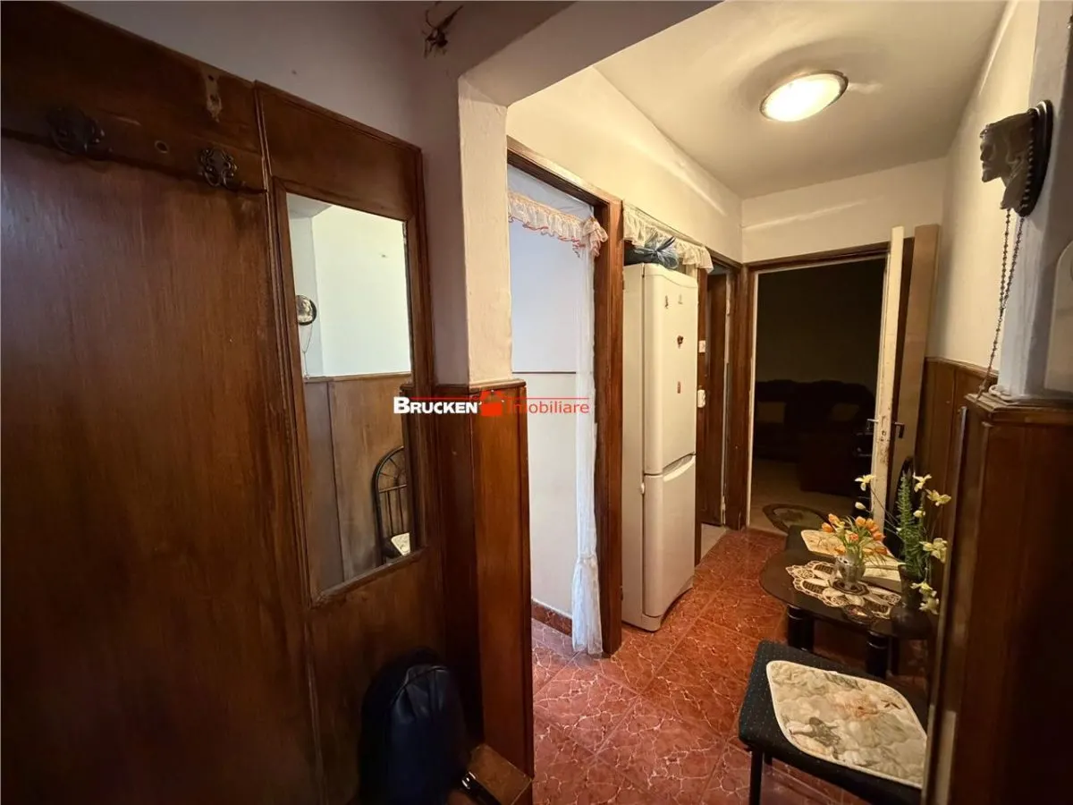 Apartament cu 2 camere de vanzare - foto 9