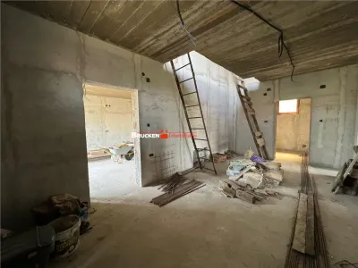 Casa de vanzare in zona centrala din Petreu - foto 8