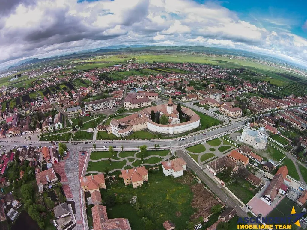 Teren Prejmer, 13.500 mp - foto 1