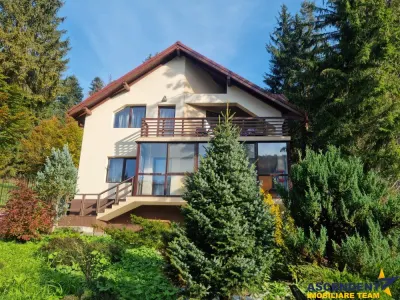 Doua vile, rezidential/ investitional, peste 800 mp teren,  Predeal, Brasov - Predeal