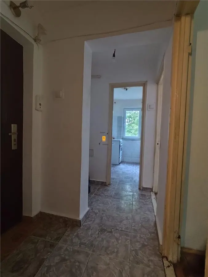 Apartament 3 camere zona Baraolt - foto 4