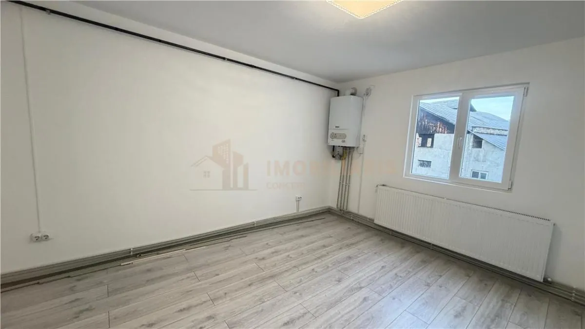 Garsoniera de vanzare-inchiriat, zona Piata Mare - foto 1