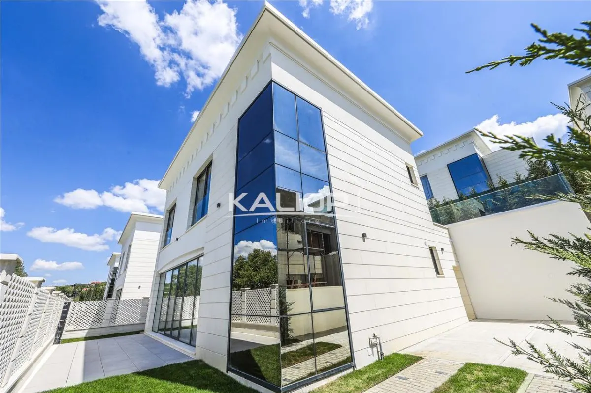 Vila de lux | acces la piscina si facilitati premium | Borhanci - foto 1