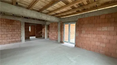 Casa pe un nivel la rosu, Mocira - foto 5
