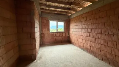 Casa pe un nivel la rosu, Mocira - foto 6